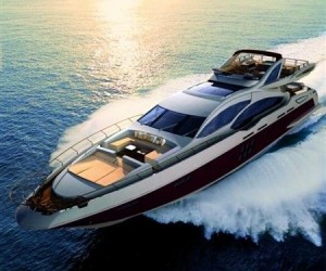 what is difference between boat and yacht